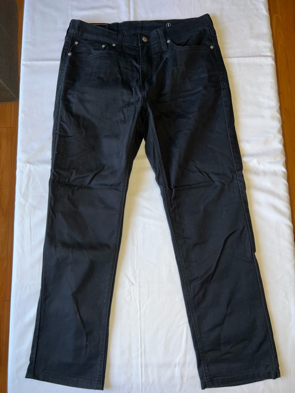 Levis 541 32x30 Black Athletic Jeans